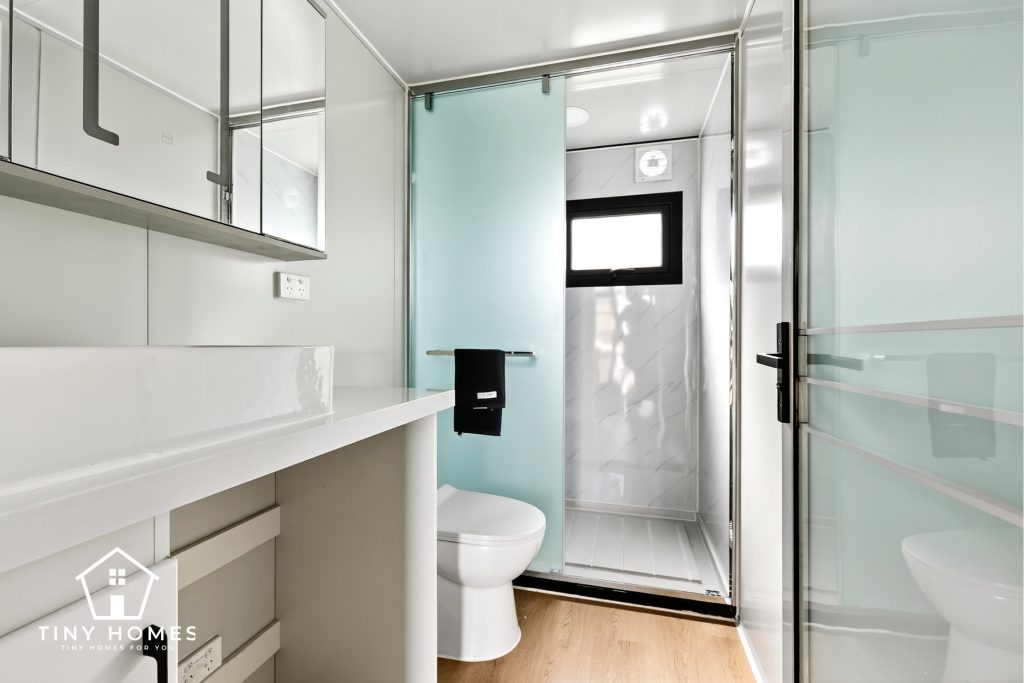 TH4U - Granny Flat Panorama bathroom