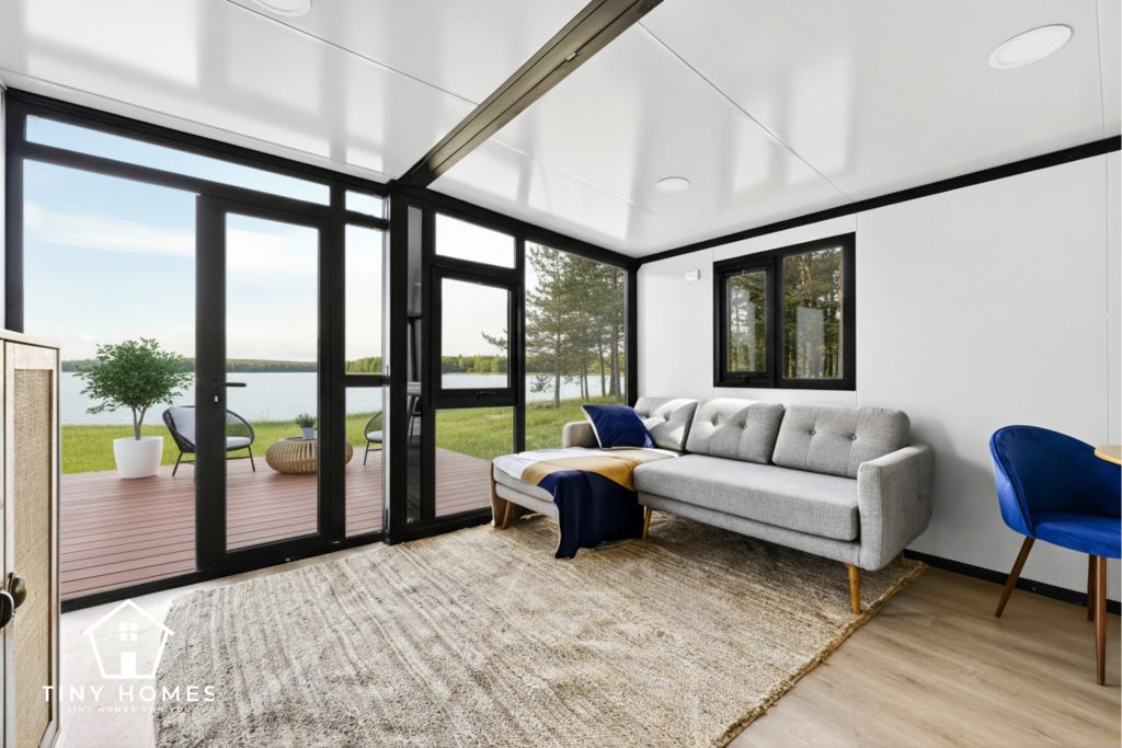 TH4U - Granny Flat Panorama outside view